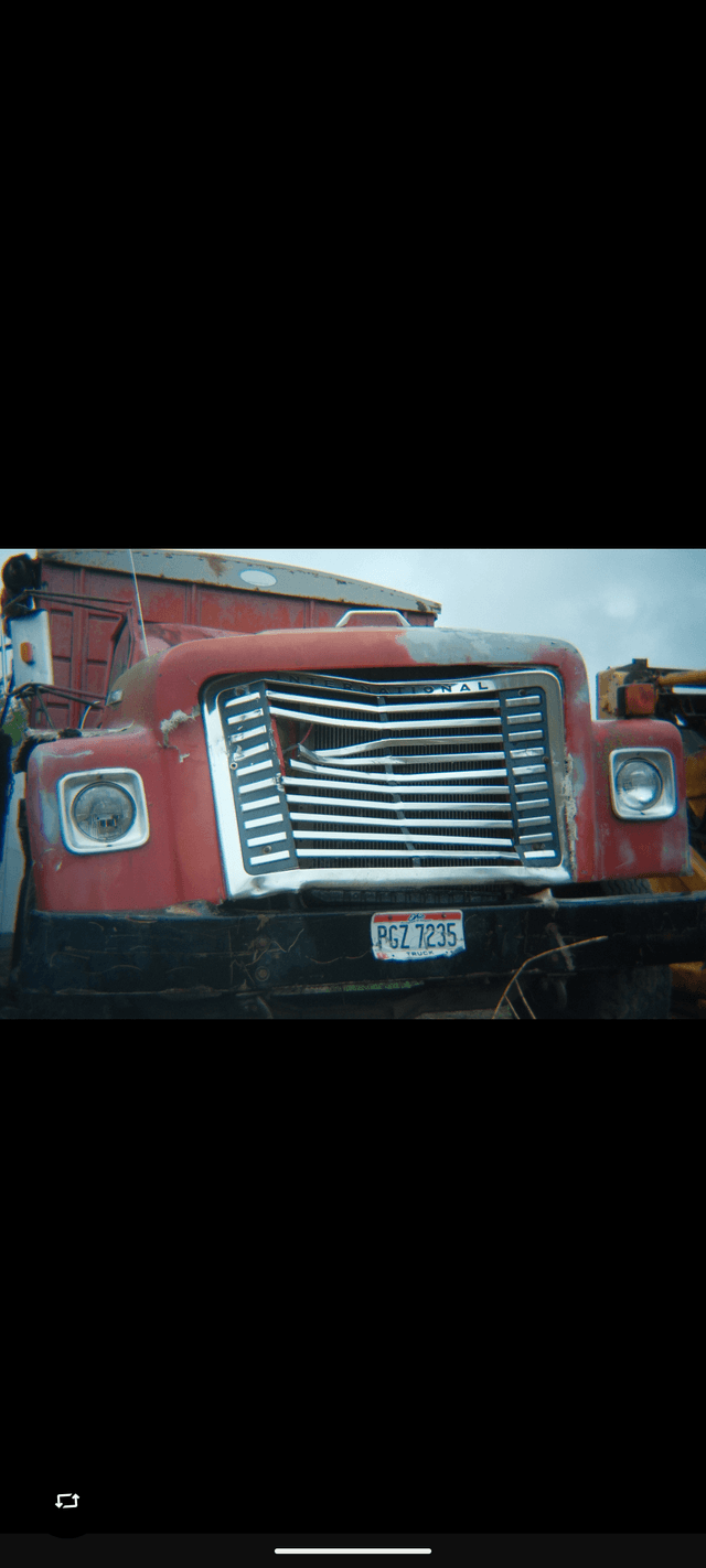 Vintage International Truck at Cable Farm - Image 1