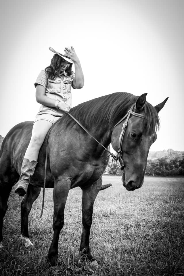 Rural Kentucky Horse Pasture - Image 1