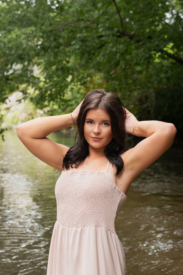 Hampshire Creek Portrait Spot - Image 1