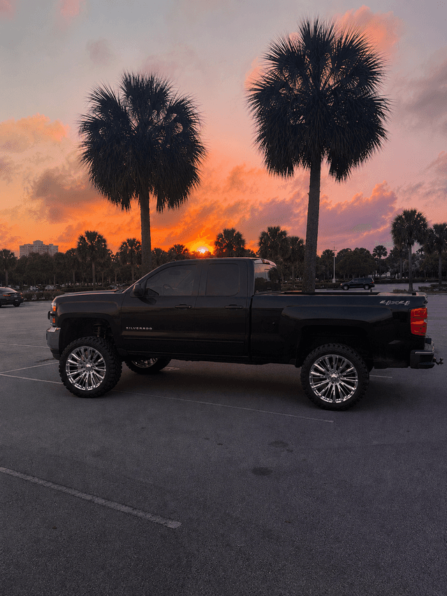 Pier Park Sunset Parking - Image 1