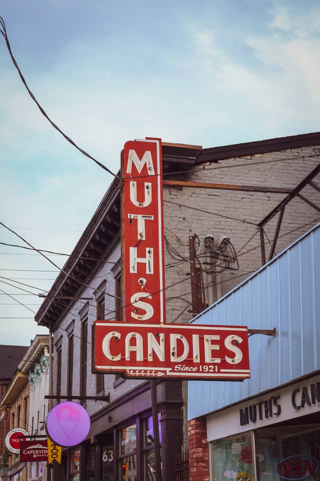 Muth's Candies - Image 1