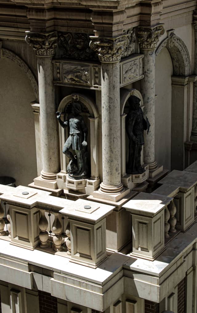 The Venetian Resort Architecture - Image 1