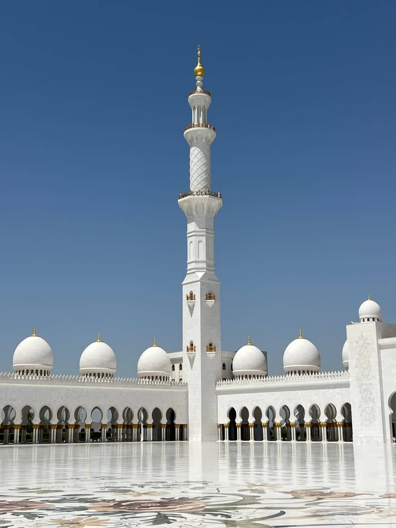 Sheikh Zayed Grand Mosque - Image 1