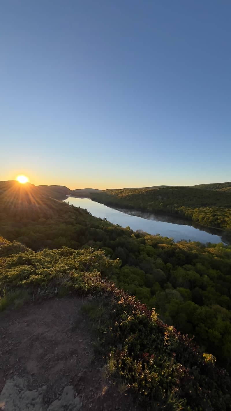 Lake of the Clouds Overlook - Image 1