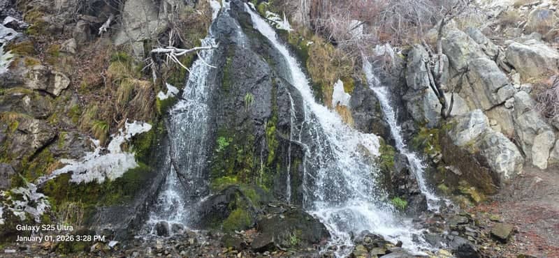 Kings Canyon Waterfall - Image 1