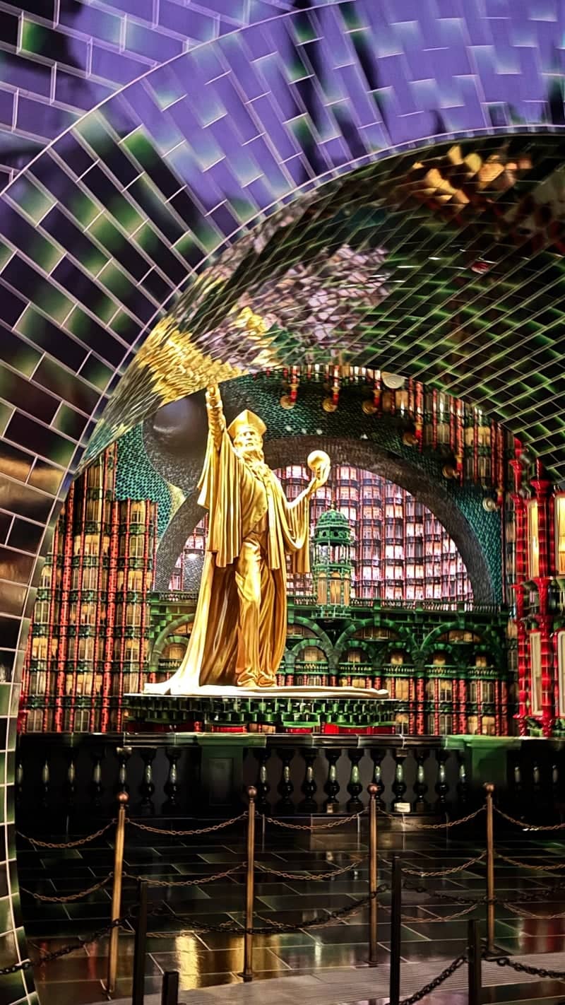 Mirrored Archway Art Installation - Image 1