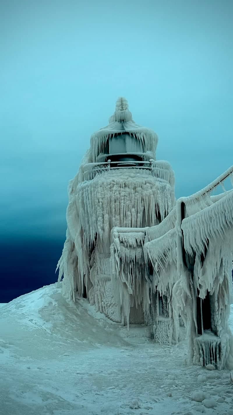 St. Joseph North Pier Lighthouse - Image 1