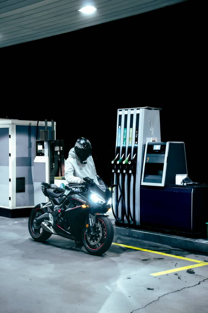 Repsol Gas Station Zaragoza - Image 1
