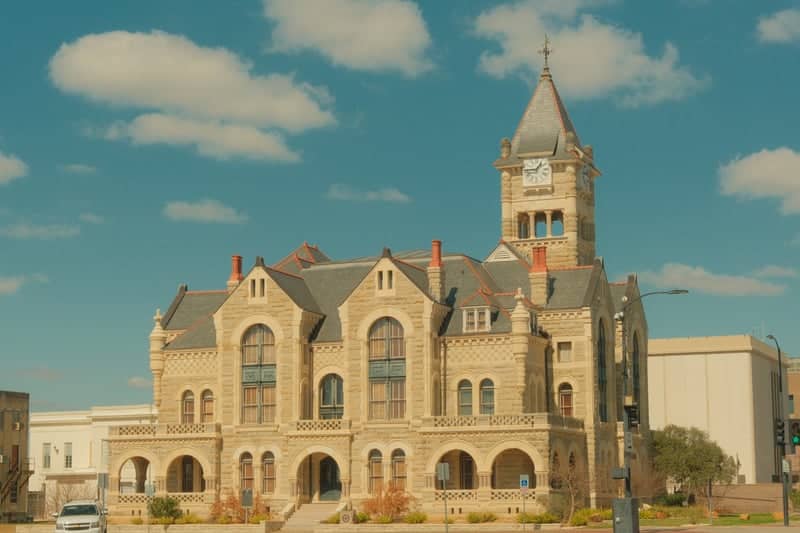 Victoria County Courthouse - Image 1
