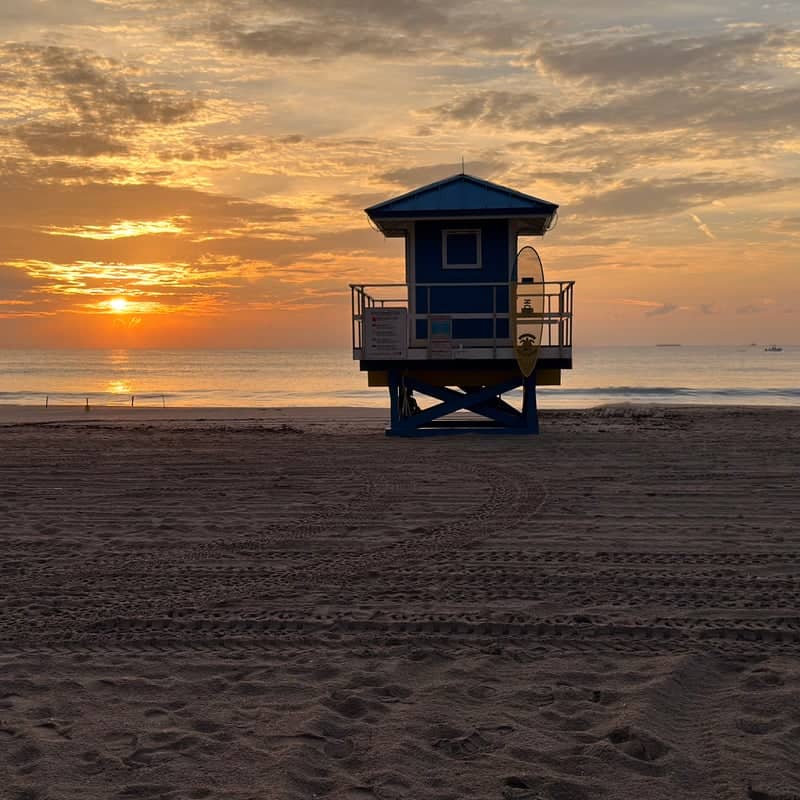 Hollywood Beach Lifeguard Tower - Image 1