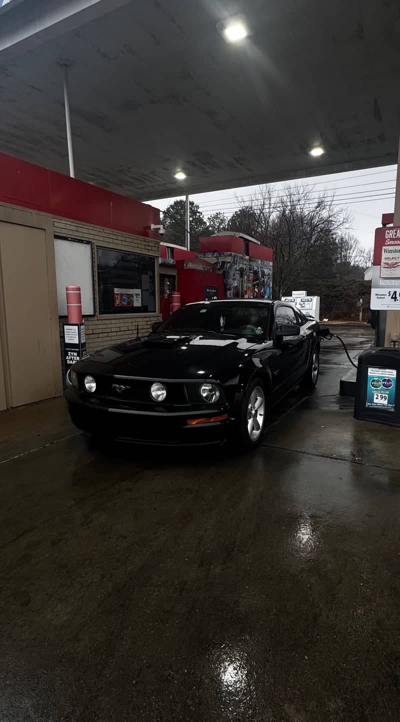 Atlanta Highway Gas Station - Image 1