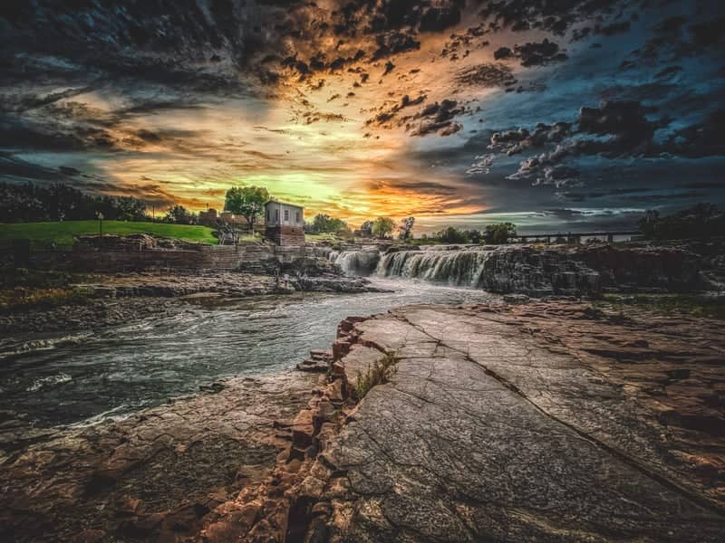 Falls Park - Image 1