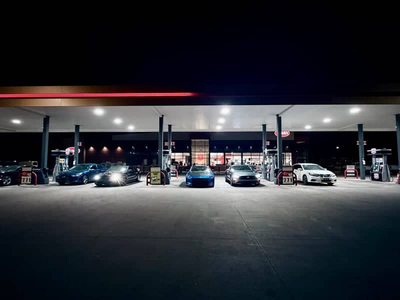 Hutch's Gas Station - Image 1