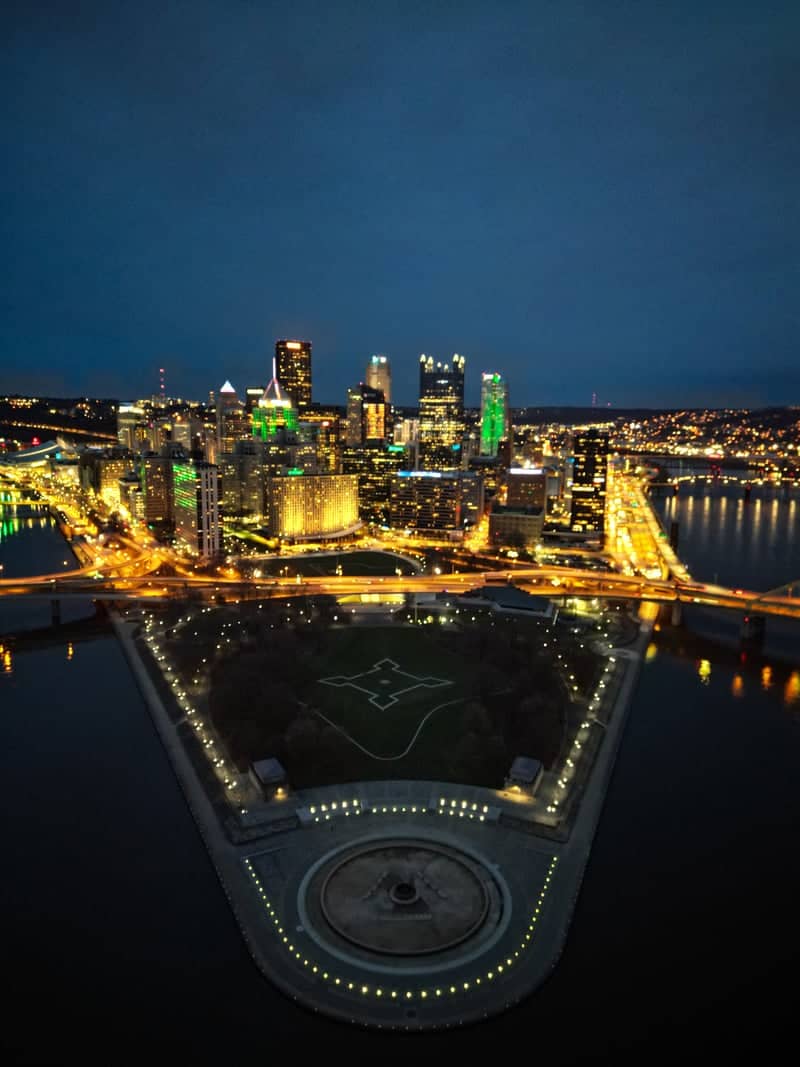Point State Park & Pittsburgh Skyline - Image 1