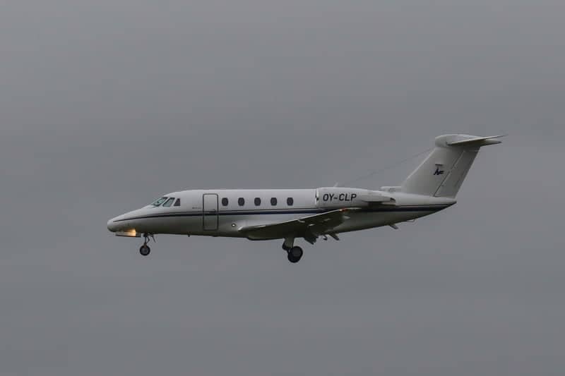 East Midlands Airport Plane Spotting - Image 1