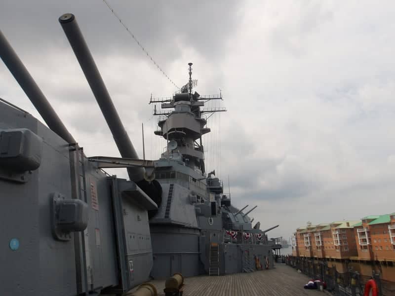 USS Wisconsin (BB-64) - Image 1