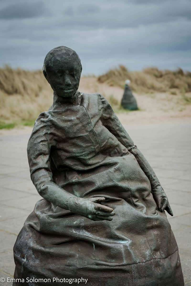 Conversation Piece Sculpture - Image 1