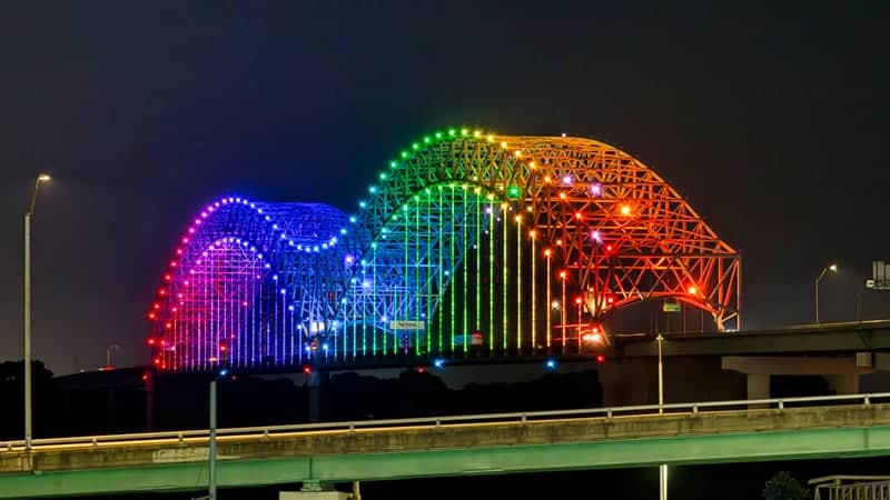 Hernando De Soto Bridge - Image 1