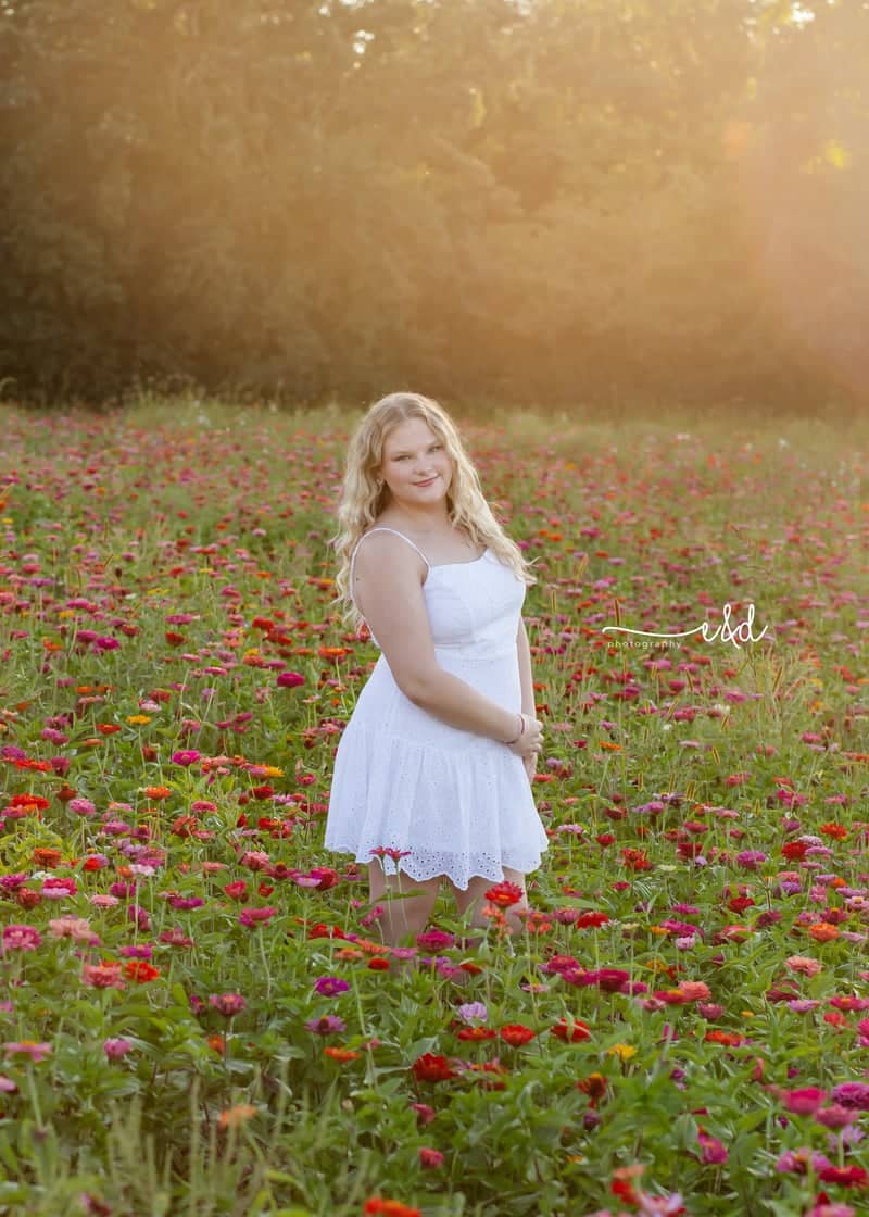 Nekimi Avenue Zinnia Field - Image 1