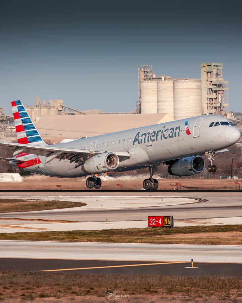 San Antonio International Airport Plane Spotting - Image 1