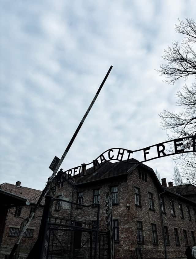 Arbeit Macht Frei Gate, Auschwitz I