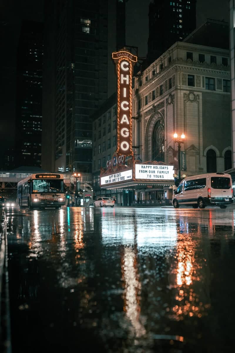 Chicago Theatre - Image 1