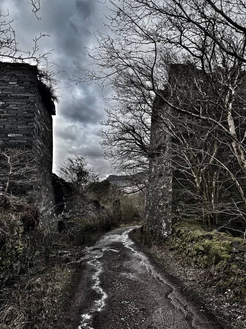 Nantlle Valley Slate Ruins - Image 1