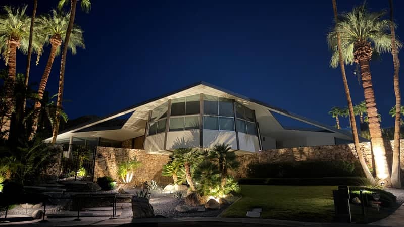 Elvis’s Honeymoon Hideaway - Image 1