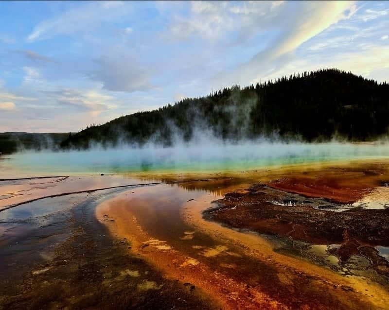Grand Prismatic Spring - Image 1