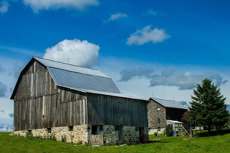 Historic Mackinaw Farmstead - Image 1