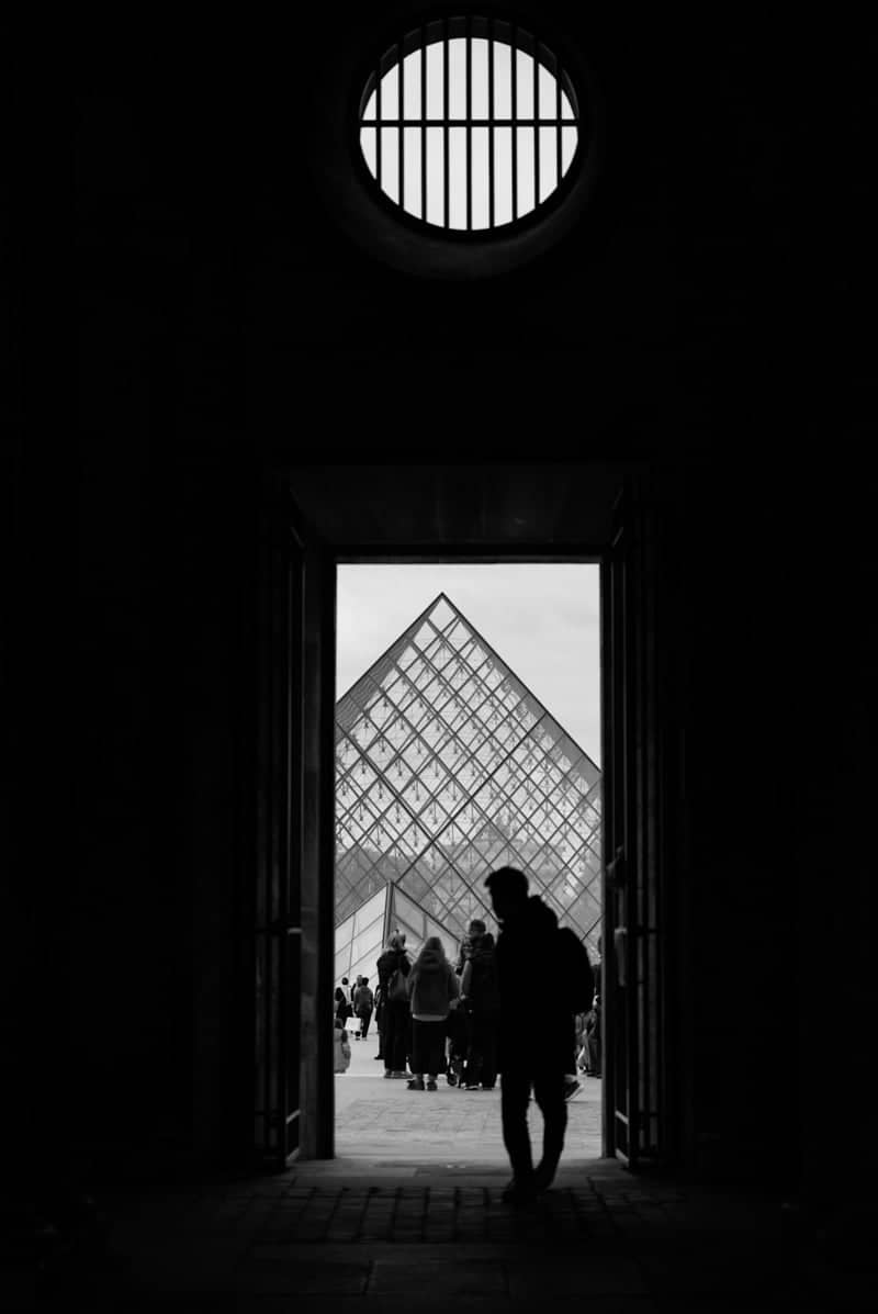 Passage Richelieu, Louvre Museum - Image 1