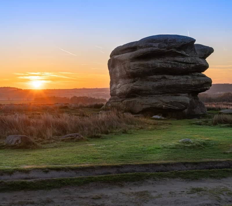 Eagle Stone, Baslow Edge - Image 1
