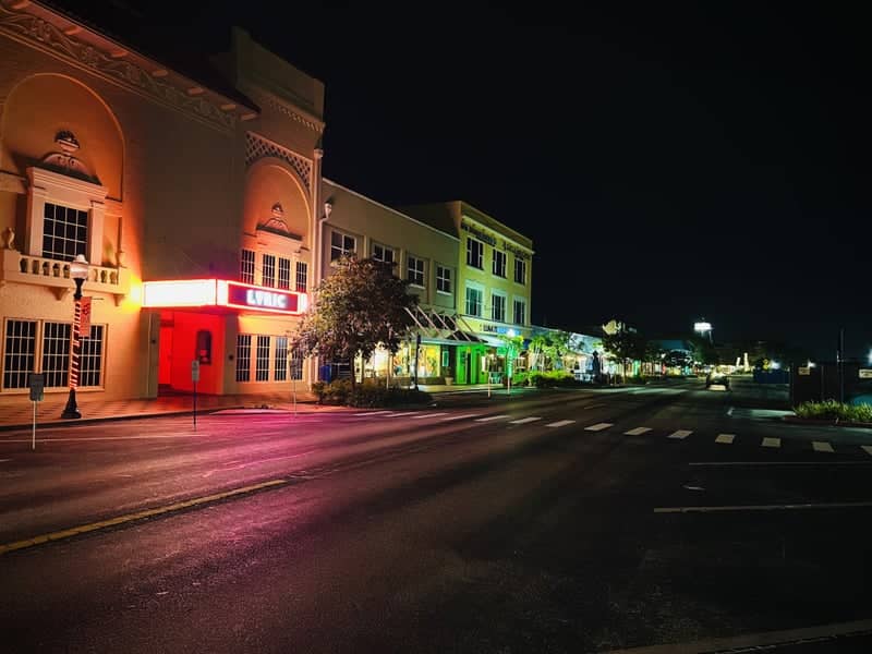Lyric Theatre, Downtown Stuart - Image 1