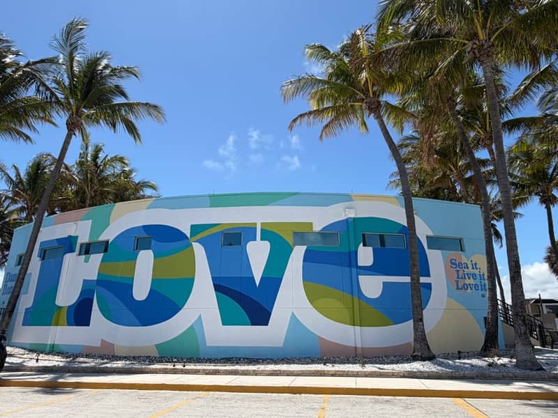 Dania Beach LOVE Mural - Image 1