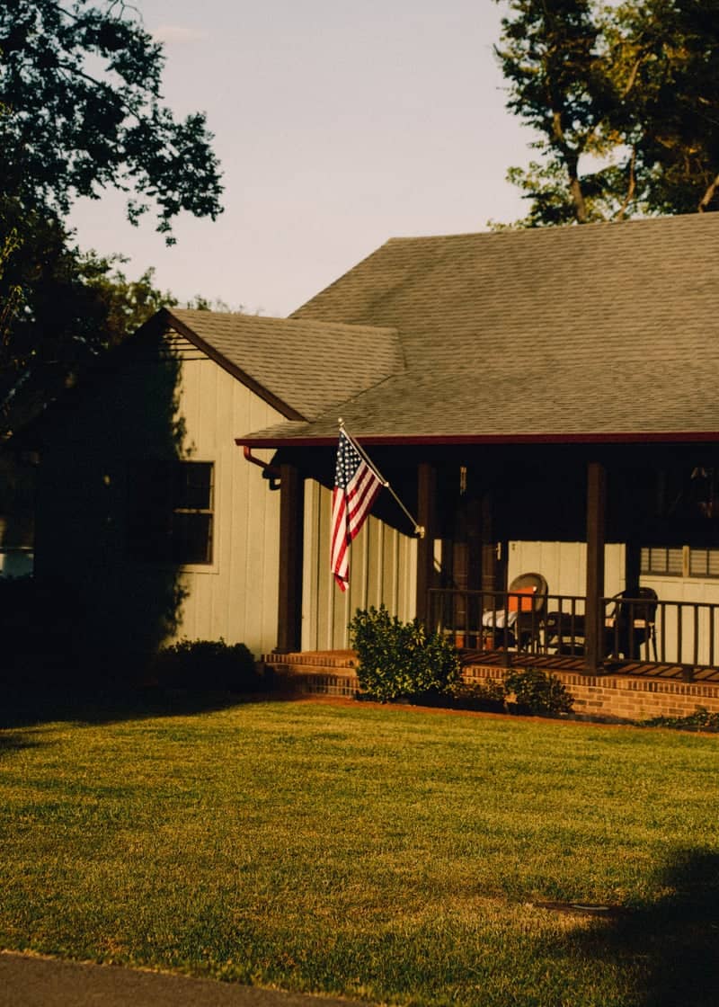 Historic Murfreesboro Porch - Image 1