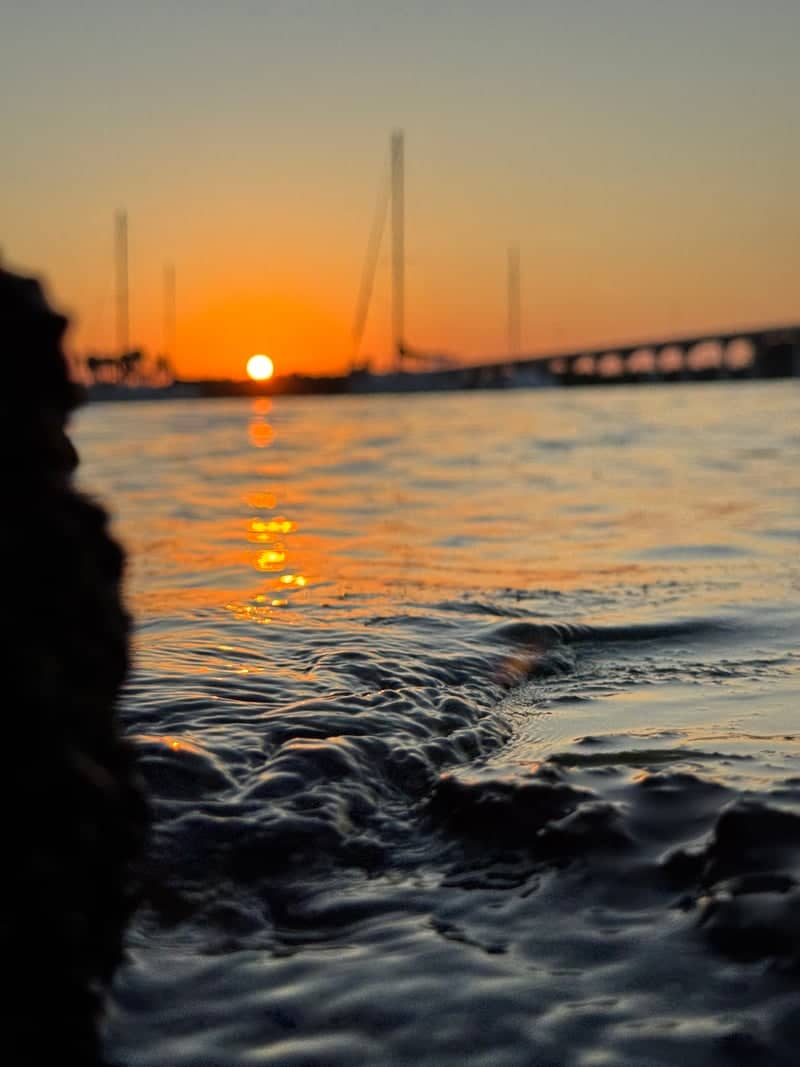 Riverside Park Sunset View - Image 1