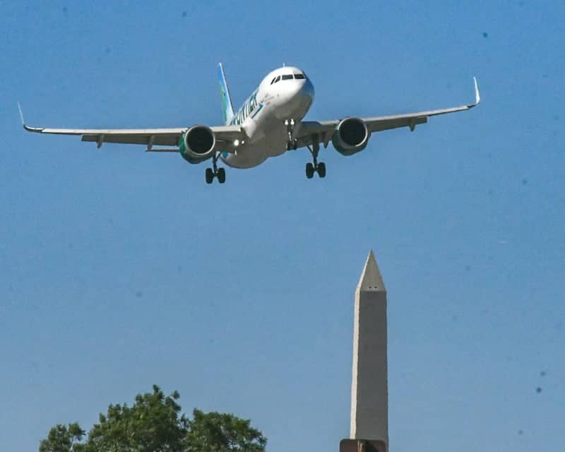 Mount Vernon Trail Plane Spotting - Image 1