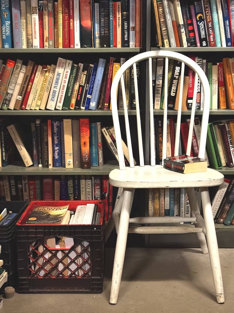 The Book Warehouse Sterrett - Image 1