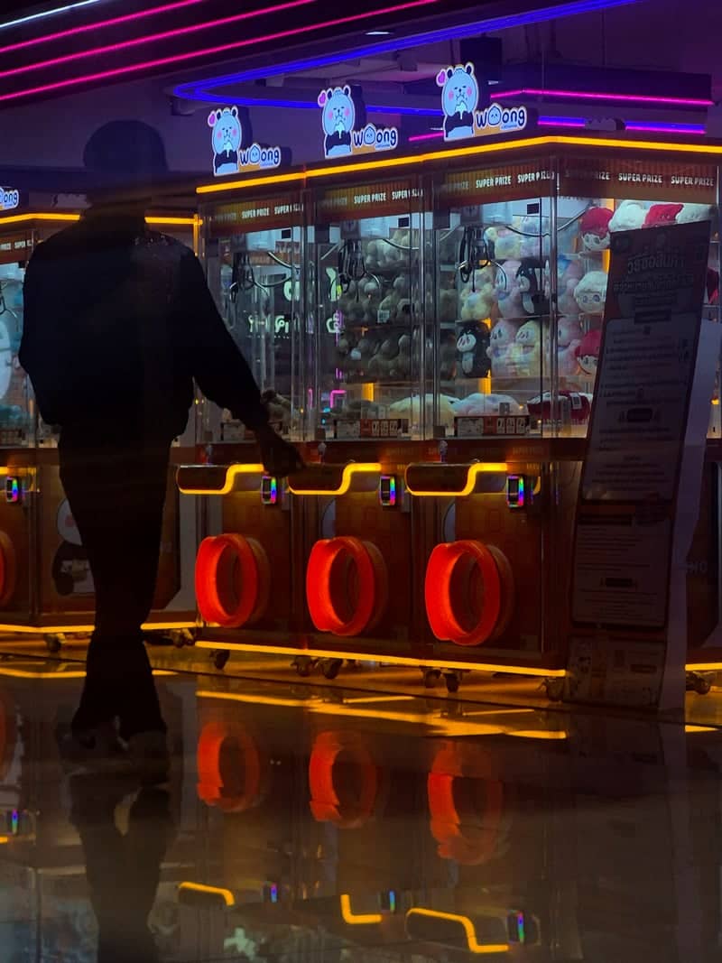 Neon Arcade at Imperial World Samrong - Image 1