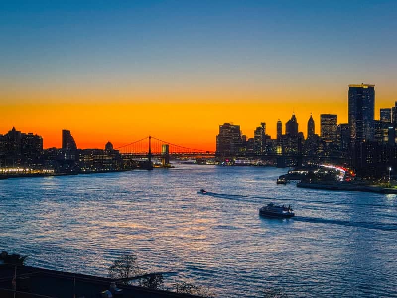 Williamsburg Bridge - Image 1