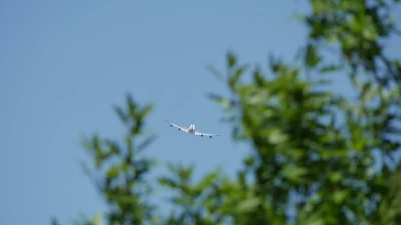 O'Hare Flight Path Over Addison - Image 1