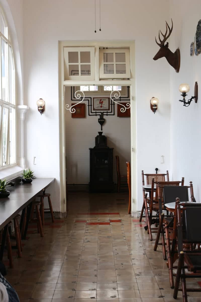 Loko Cafe Tugu Yogyakarta - Image 1