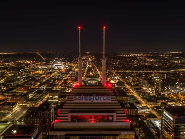 Salesforce Tower