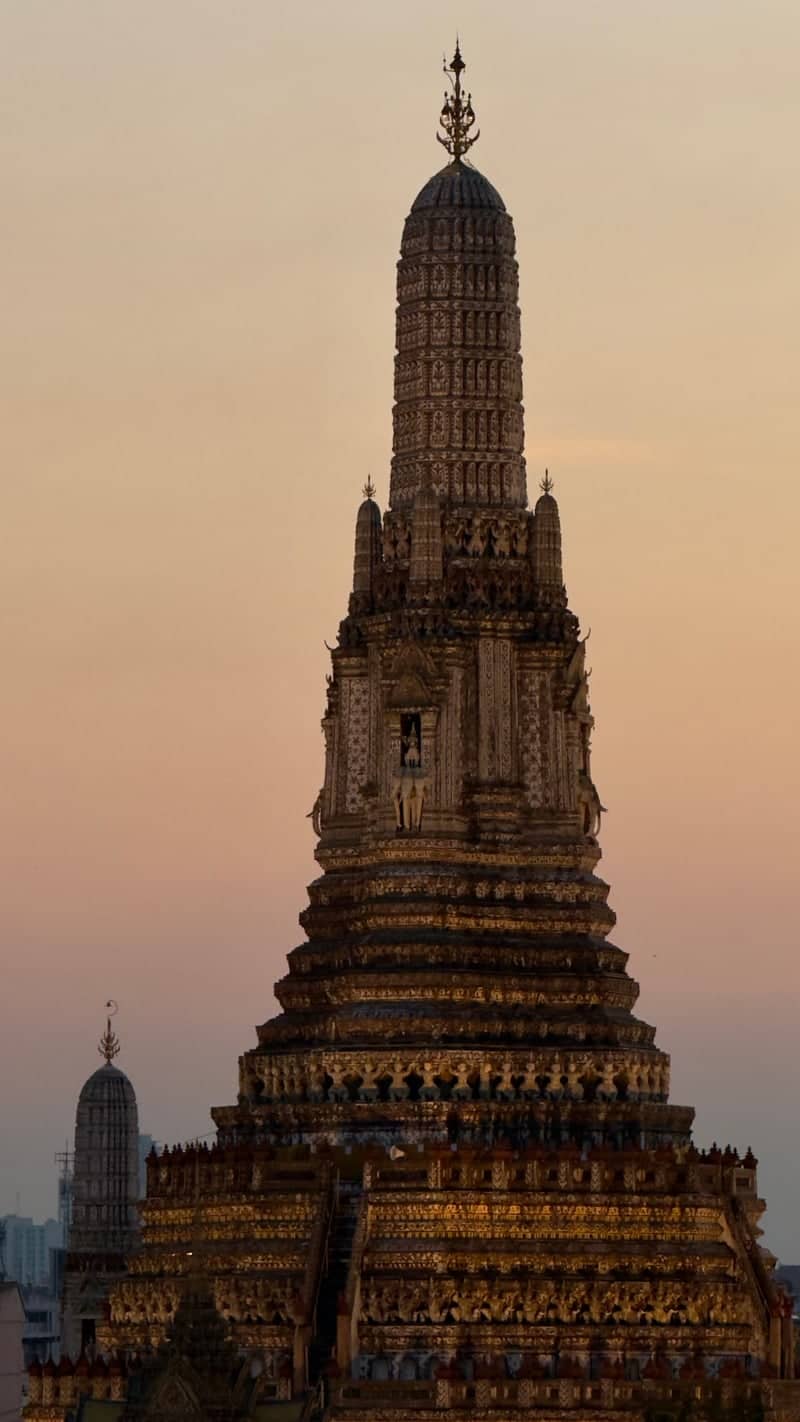 Wat Arun (Temple of Dawn) - Image 1