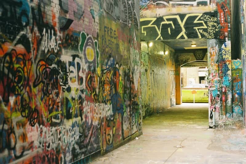 Graffiti Alley - Image 1