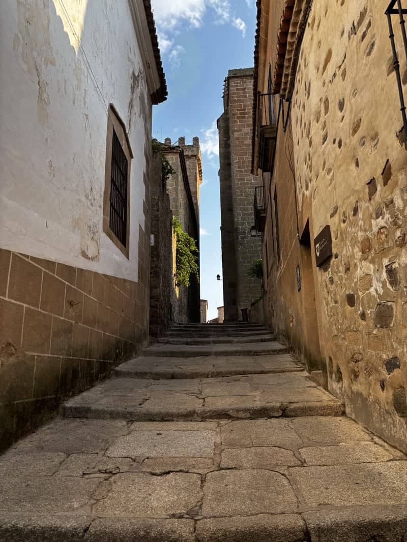 Callejón de la Monja - Image 1