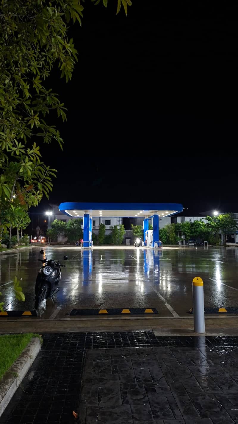 PTT Station Yala - Image 1