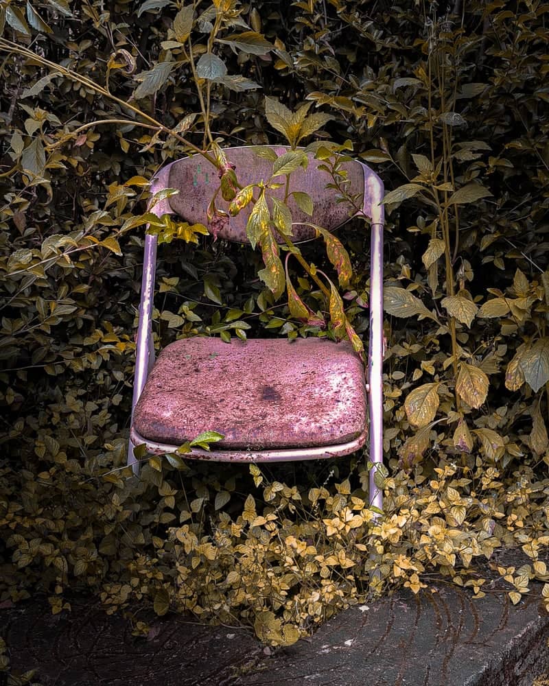Abandoned Garden Chair in Batu - Image 1