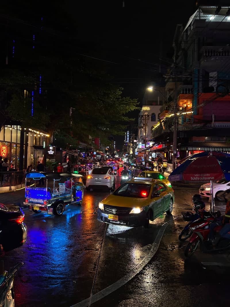 Sukhumvit Soi 11 - Image 1