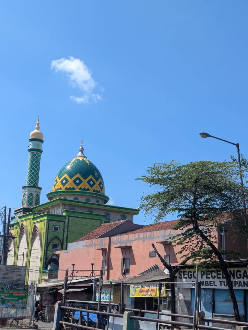 Green Dome Mosque of Sidoarjo - Image 1